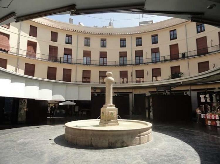 Mediterranean Flats Plaza Redonda Valencia Exterior foto